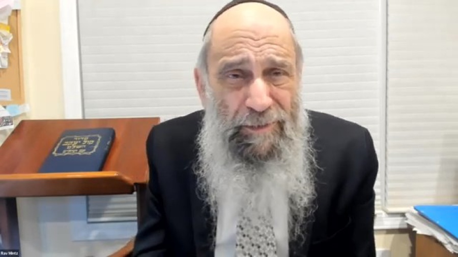 Why does the Sephardic community not accept converts? | Ask the Rabbi Live with Rabbi Chaim Mintz