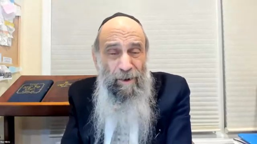 How should our kids stand up to peer pressure? | Ask the Rabbi Live with Rabbi Chaim Mintz