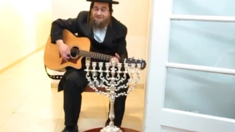 Hershy Rottenberg New Song For Chanukah - פתילות ושמנים - מיין לעכטעלע ברענט. חנוכה תשע״ט