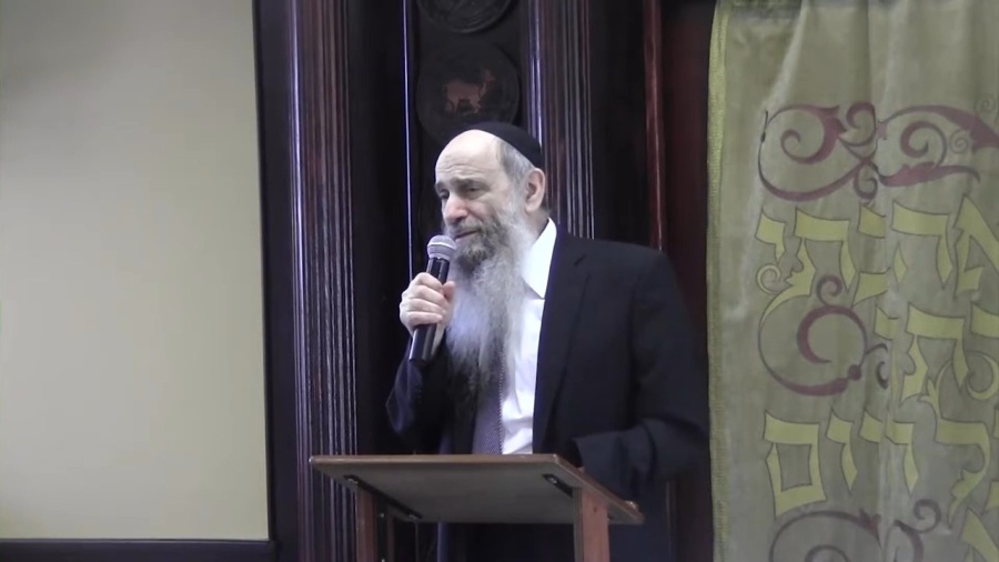 How to be a Good "Torahmate" - Ask the Rabbi Live with Rabbi Mintz