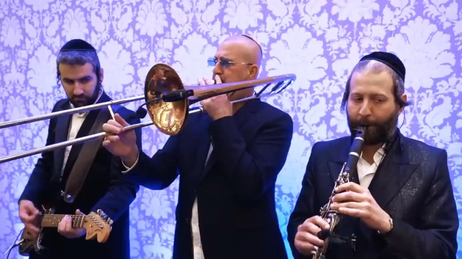 מוישי באנדא, יוסל לייפער ומקהלת מלכות - העכער און העכער | Moishy Bondo, Yossi Leifer, Malchut Choir