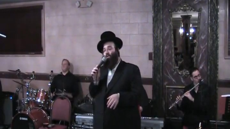 Rabos Machshovos Sung By Shloime Taussig at Pinny T's Bar Mitzvah