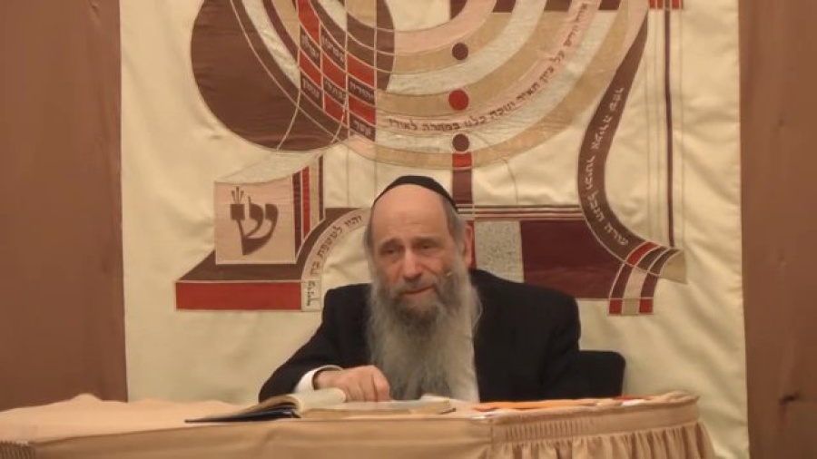 "Tehillim" vs. "Siddur' - Which is Holier? - Ask the Rabbi Live with Rabbi Mintz