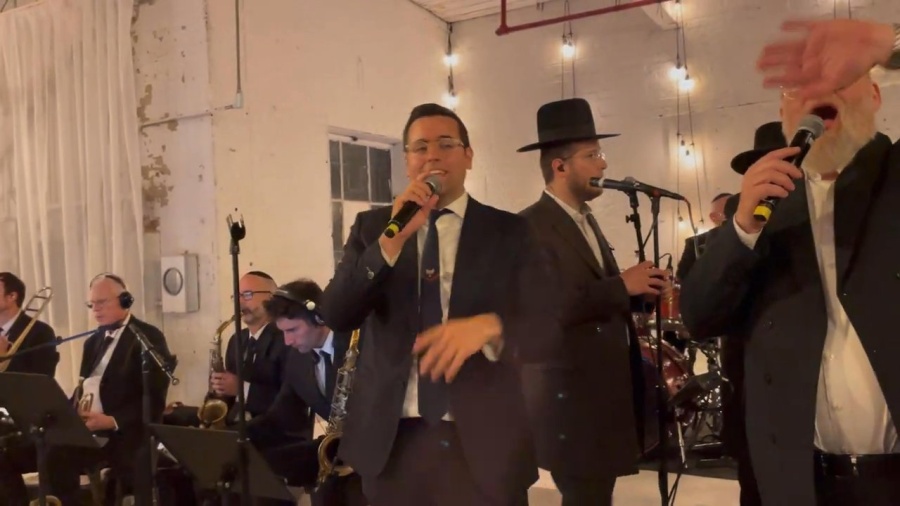 Michoel Schnitzler Rocking with Uri Davidi, Mendy Hershkowitz & Choir|מיכאל שניצלער, אורי דאוידי,