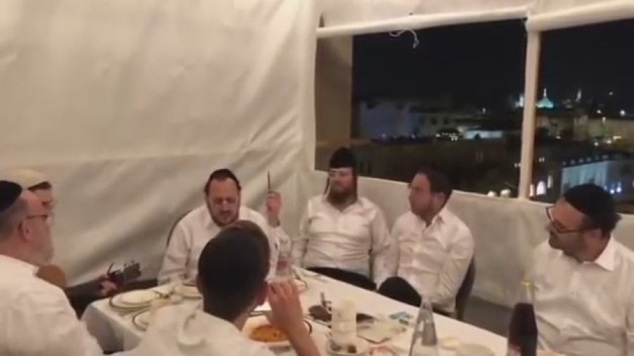 Michoel Schnitzler, Lipa Schmeltzer, Yeedle Werdeger, Zevi Freid, kumzits in Jerusalem!