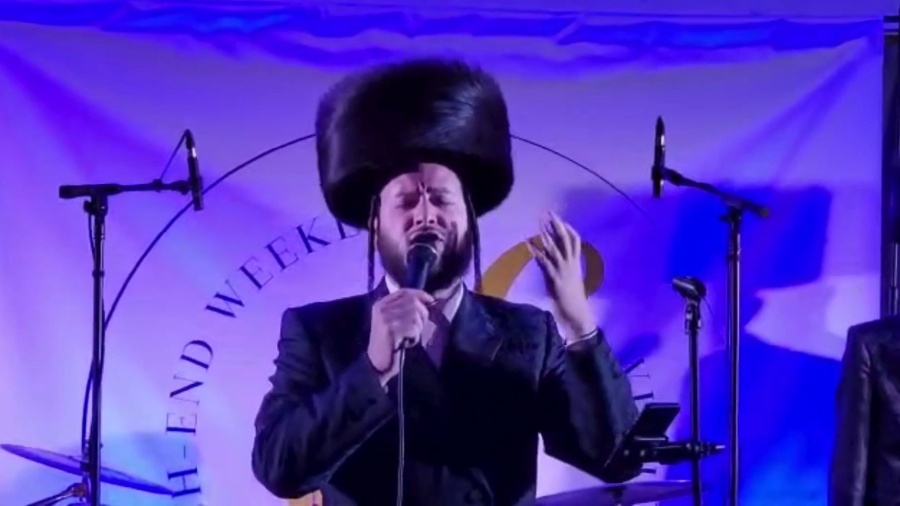 Motty Ilowitz singing his song 'Shofar' (live) - מאטי אילאוויטש, שופר