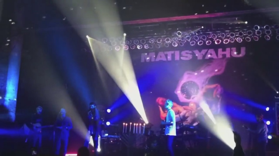 Zusha Chanukah Lighting w/ Matisyahu