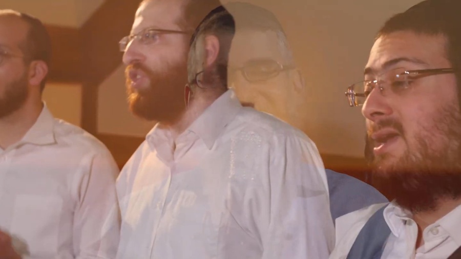 Just Be Yourself - Avraham Fried & Zemiros Choir