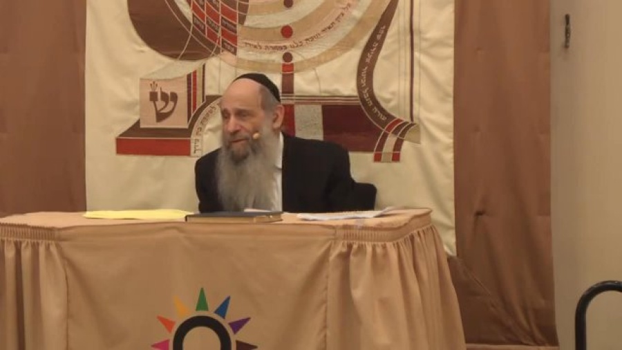 "Mishloach Manos" - What's it all About? - Ask the Rabbi Live with Rabbi Mintz