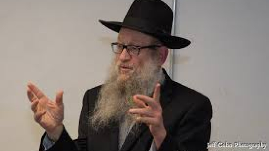 Haggada Sparks #4- Rabbi Moshe Juravel's Rich Pesach Mesorah