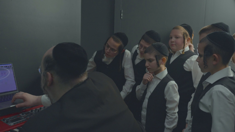 לכבוד פסח! יונגערליך - נפתלי משה שניצלער - נרצה - Nirtzu