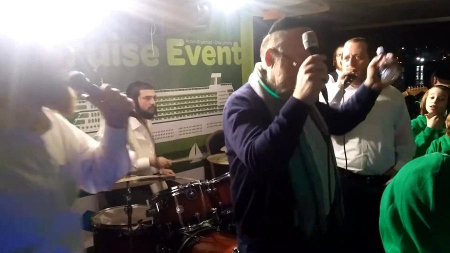 Michoel Schnitzler rocking on a Achim Byachad cruise, with Sruly Green & Chaim Green!