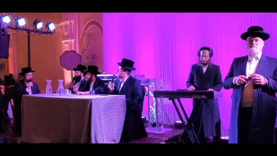 Michoel Schnitzler Sings a beautiful Meal set with Shira Choir|מיכאל שניצלער, מקהלת שירה, הרשי פאול