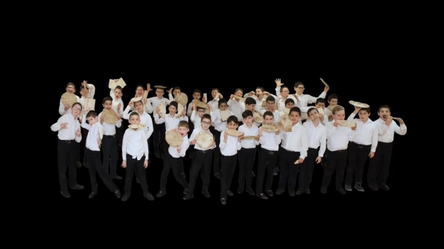 Passover - New York Boys Choir: DAYEINU