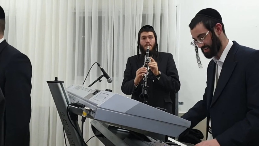 מוישי באנדא & ברוך ויזל בחתונה אש!!!