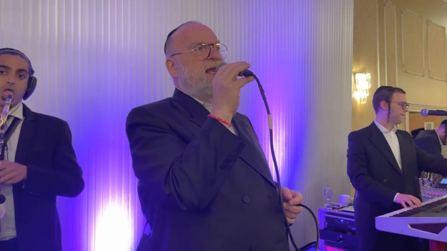 Michoel Schnitzler Rocking with Yossi Shtendig Production|מיכאל שניצלער עם יוסי שטנדיג