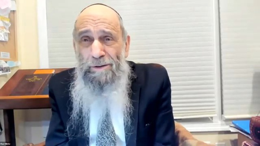 What should be on the paroches? | Ask the Rabbi Live with Rabbi Chaim Mintz