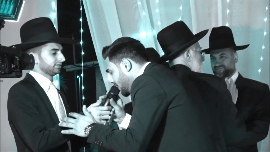 Im Eshkocheich - Nehorai Arieli - Chupa Entrance