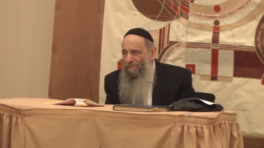 "Tefillin" - Why only for Men? - Ask the Rabbi Live with Rabbi Mintz