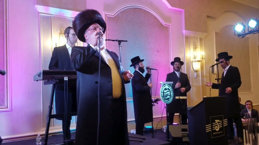 First Dance Set: Michoel Schnitzler, Yossi Shtendig, Shira Choir,|מיכאל שניצלער, יוסי שטנדיג, שירה