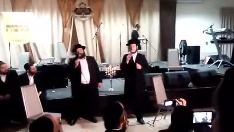 Motty Ilowitz singing his composition "ner shabbos" with Israel famous star Yoely Klein