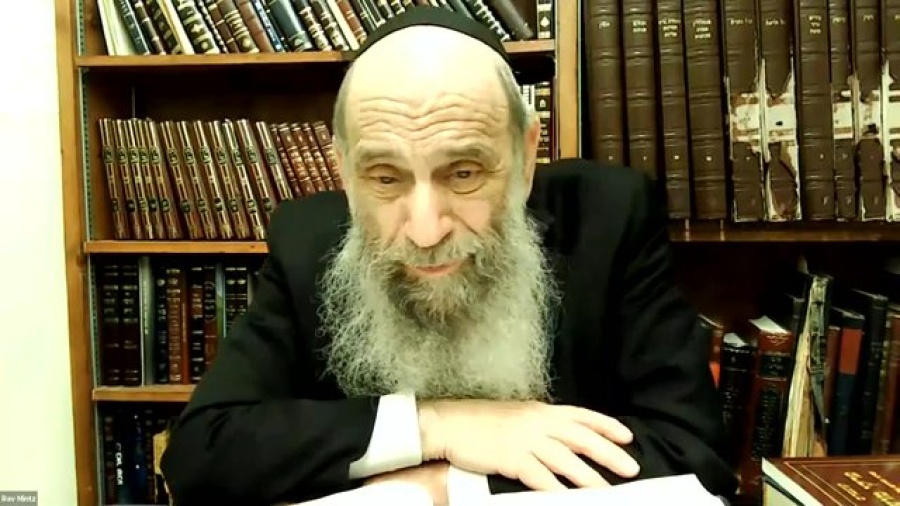 Should I donate a kidney only to a fellow Jew? | Ask the Rabbi Live with Rabbi Chaim Mintz