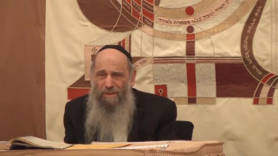 "Tzniut" - What's it all About? - Ask the Rabbi Live with Rabbi Mintz