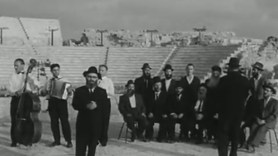 Rav Zalman Bronstein Avinu malkeinu (live in Caesarea, 1966)