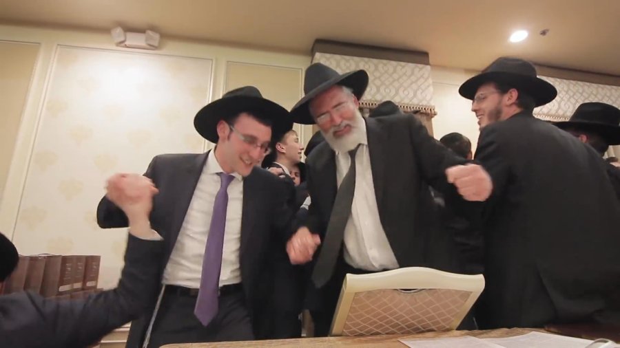 "Vhaarev Na" Featuring Baruch Levine & Simcha Leiner