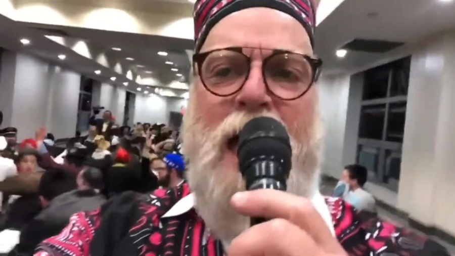 Purim 2018 with Michoel Schnitzler! #2/פורים עם מיכאל שניצלער" חלק ב׳"