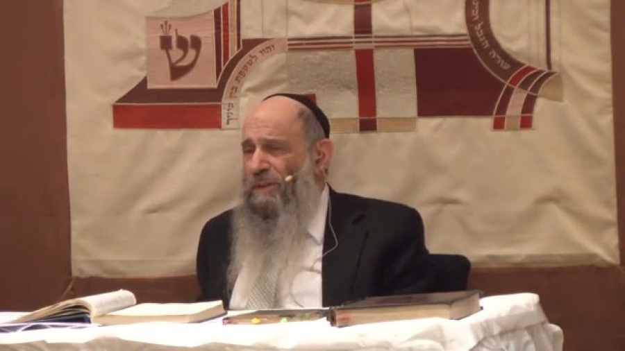 Non-Jews Offering Sacrifices in The Jewish Temple? - Ask The Rabbi Live with Rabbi Mintz