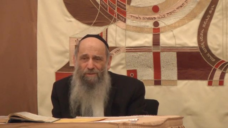 "Persecution of Jews" - Does the Bible Predict it? - Ask the Rabbi Live with Rabbi Mintz