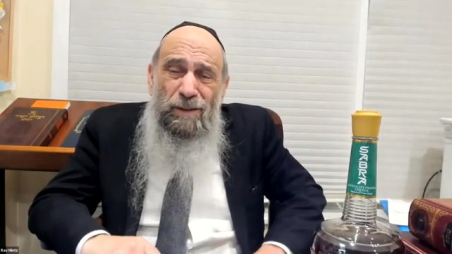 Why did the kohen's garments contain wool and linen? | Ask the Rabbi Live with Rabbi Chaim Mintz