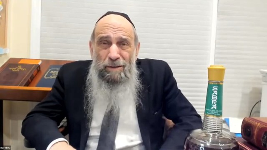 Will we see the kohanim in their holy vestments? | Ask the Rabbi Live with Rabbi Chaim Mintz