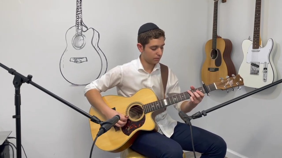 Neshamele (Abie Rotenberg) - Fingerstyle cover by Ari Ettinger