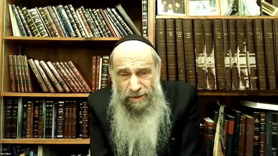 "Rabbi, how do I deal with my difficult parents?" | Ask the Rabbi Live with Rabbi Chaim Mintz