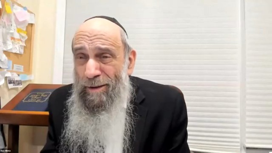 Should we join together to watch Ask the Rabbi? | Ask the Rabbi Live with Rabbi Chaim Mintz