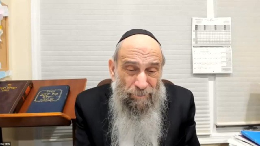 Is Rosh Chodesh Eve an auspicious time for prayer? | Ask the Rabbi Live with Rabbi Chaim Mintz