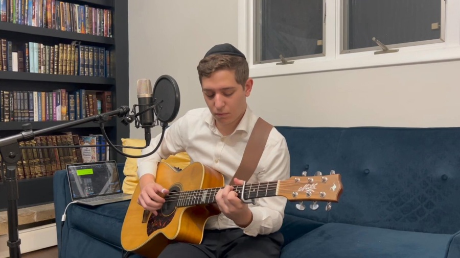 Vehi Sheamda (Yaakov Shwekey) - Fingerstyle/Vocal cover by Ari Ettinger