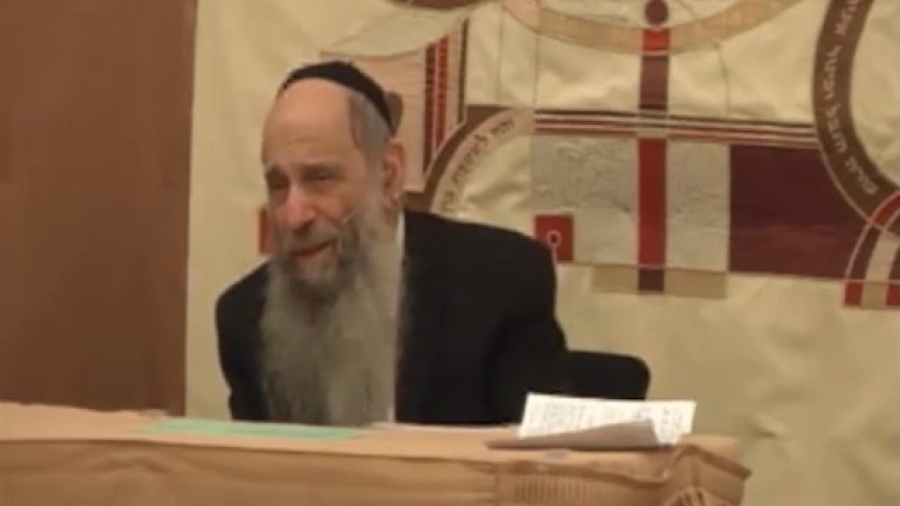 "Shemoneh Esrei" - What are the Three Steps all About? - Ask the Rabbi Live with Rabbi Mintz