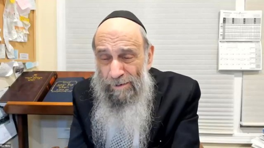 Why don't women and girls wear yarmulkes? | Ask the Rabbi Live with Rabbi Chaim Mintz